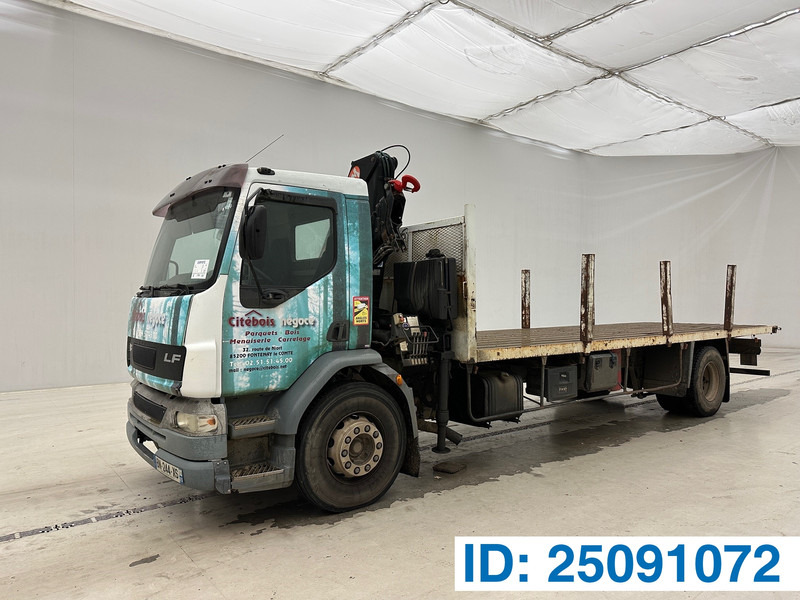 DAF LF55.210 - Truk flatbed, Truk derek: gambar 1 DAF LF55.210 - Truk flatbed, Truk derek: gambar 1
