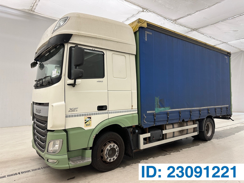 DAF XF 460 Super Space Cab - Truk dengan terpal samping: gambar 1 DAF XF 460 Super Space Cab - Truk dengan terpal samping: gambar 1