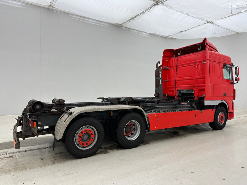 DAF XF105.410 Space Cab* - Hook lift: gambar 5 DAF XF105.410 Space Cab* - Hook lift: gambar 5