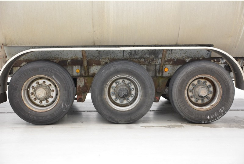 Fruehauf Bitumen tank trailer* - Semi-trailer tangki: gambar 4 Fruehauf Bitumen tank trailer* - Semi-trailer tangki: gambar 4