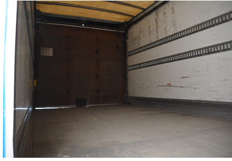 Iveco Eurocargo 120E18 - Truk box: gambar 5 Iveco Eurocargo 120E18 - Truk box: gambar 5