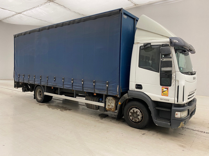 Iveco Eurocargo 120E22 - Truk dengan terpal samping: gambar 3 Iveco Eurocargo 120E22 - Truk dengan terpal samping: gambar 3