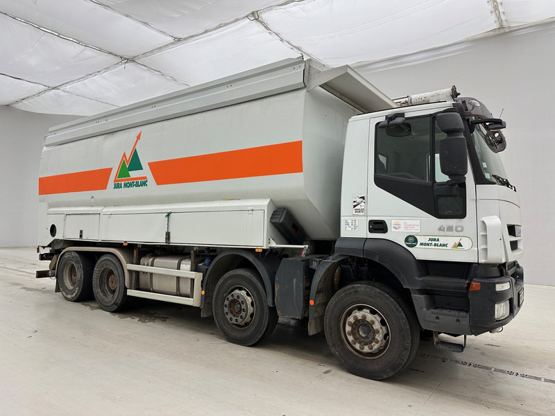 Iveco Eurotrakker 450* - Truk tangki: gambar 3 Iveco Eurotrakker 450* - Truk tangki: gambar 3