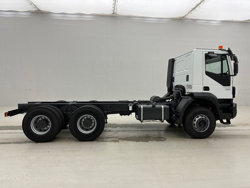 Iveco Trakker 380 - 6x4 - Truk sasis: gambar 4 Iveco Trakker 380 - 6x4 - Truk sasis: gambar 4