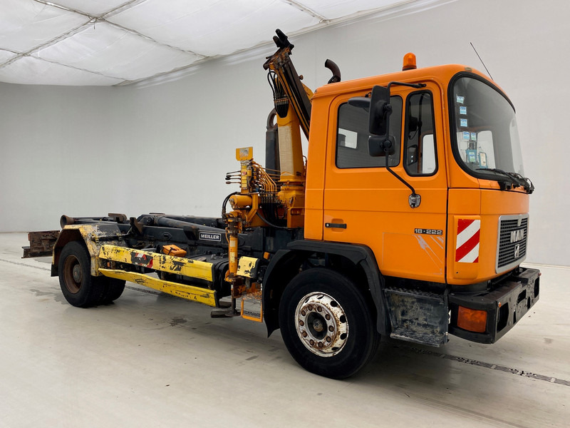 MAN 18.222* - Hook lift, Truk derek: gambar 3 MAN 18.222* - Hook lift, Truk derek: gambar 3