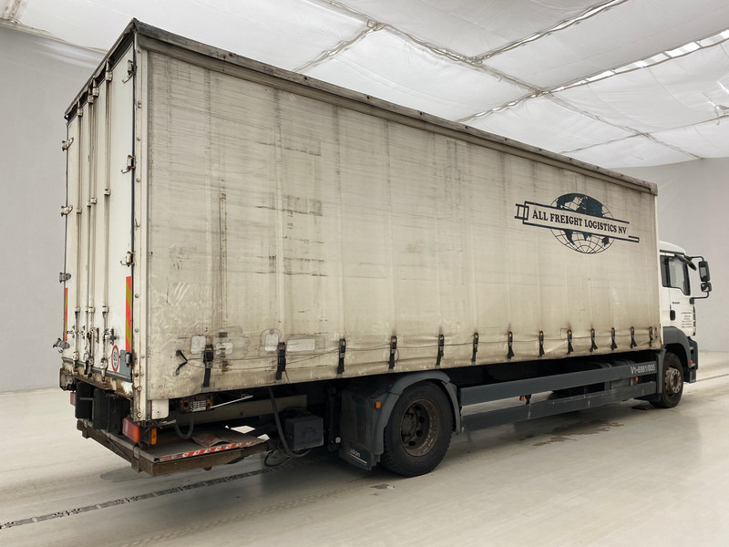 MAN TGA 18.320 - Truk dengan terpal samping: gambar 4 MAN TGA 18.320 - Truk dengan terpal samping: gambar 4