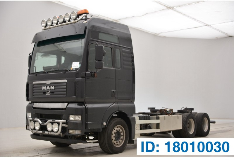 MAN TGA 28.530 - 6x2 - Truk sasis: gambar 1 MAN TGA 28.530 - 6x2 - Truk sasis: gambar 1