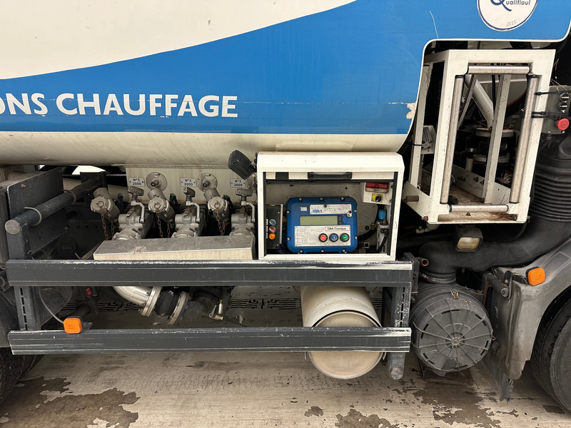 MAN TGL 10.180 - Truk tangki: gambar 5 MAN TGL 10.180 - Truk tangki: gambar 5