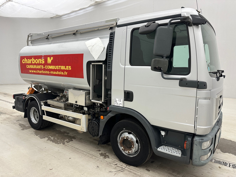 MAN TGL 12.250 - Truk tangki: gambar 3 MAN TGL 12.250 - Truk tangki: gambar 3