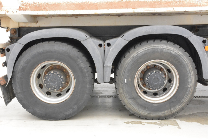 MAN TGS 35.480 - 8x4 - NON-EU - Truk jungkit: gambar 4 MAN TGS 35.480 - 8x4 - NON-EU - Truk jungkit: gambar 4