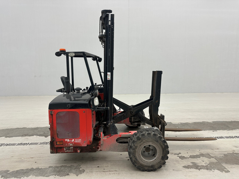 Manitou TMM25 4W - Forklift yang dipasang di truk: gambar 4 Manitou TMM25 4W - Forklift yang dipasang di truk: gambar 4