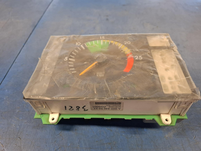 Mercedes-Benz A0004465521 Toerenteller A0004465521 - Dasbor untuk Truk: gambar 2 Mercedes-Benz A0004465521 Toerenteller A0004465521 - Dasbor untuk Truk: gambar 2