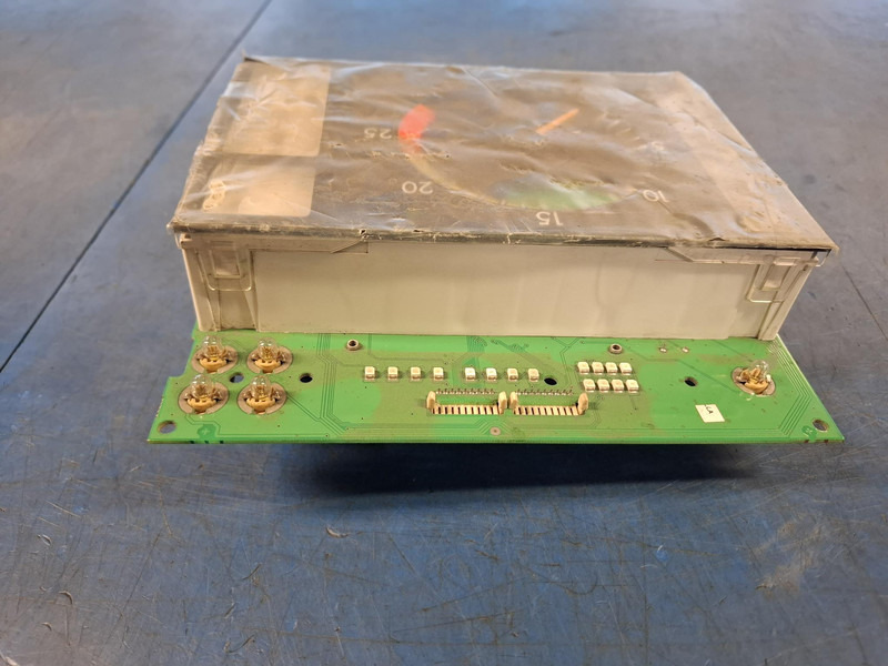 Mercedes-Benz A0004465521 Toerenteller A0004465521 - Dasbor untuk Truk: gambar 3 Mercedes-Benz A0004465521 Toerenteller A0004465521 - Dasbor untuk Truk: gambar 3