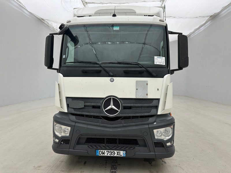Mercedes-Benz Antos 1830 - Truk dengan terpal samping: gambar 2 Mercedes-Benz Antos 1830 - Truk dengan terpal samping: gambar 2