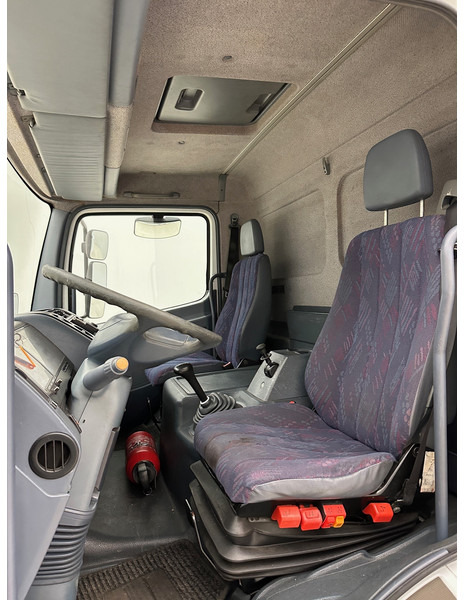 Interior photo 3: Truk box Mercedes-Benz Atego 815