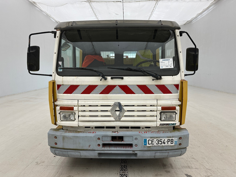 Renault Midliner 230 - Truk pengangkut mobil: gambar 2 Renault Midliner 230 - Truk pengangkut mobil: gambar 2