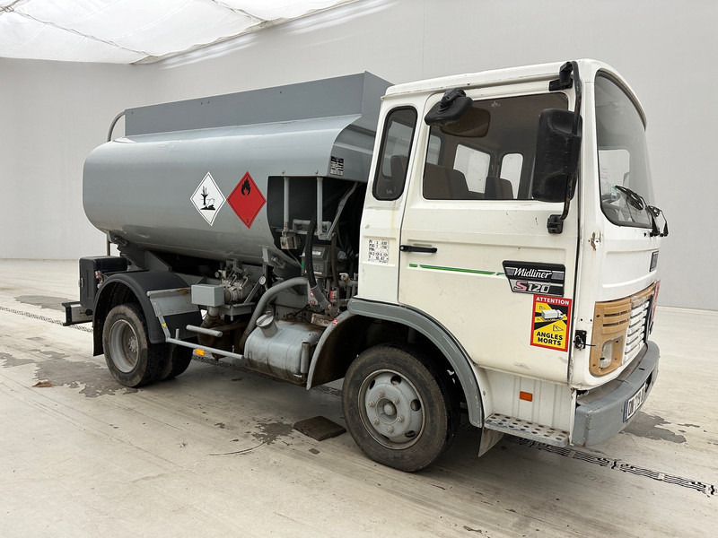 Renault Midliner S120 - Truk tangki: gambar 3 Renault Midliner S120 - Truk tangki: gambar 3