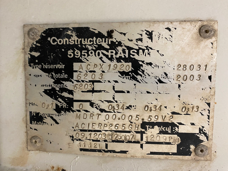 Truk tangki Renault Midlum 180 DCi: gambar 11 Truk tangki Renault Midlum 180 DCi: gambar 11