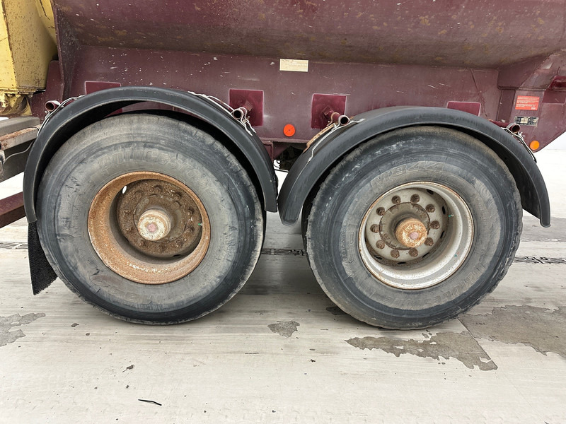 Robuste Kaiser 28 cub in steel - Semi-trailer jungkit: gambar 4 Robuste Kaiser 28 cub in steel - Semi-trailer jungkit: gambar 4