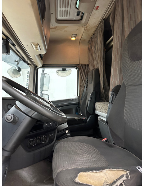 Tractor head DAF XF 460 Space Cab: gambar 9