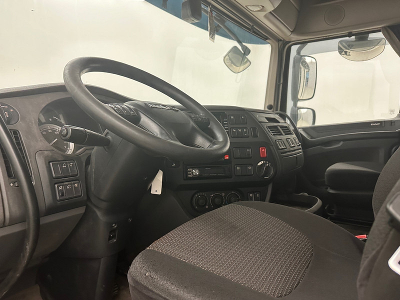 Tractor head DAF XF 460 Super Space Cab: gambar 8 Tractor head DAF XF 460 Super Space Cab: gambar 8
