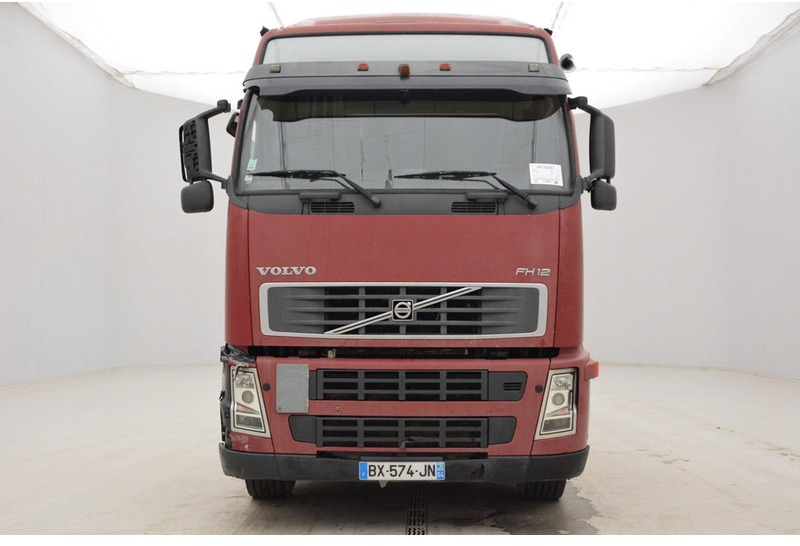 Volvo FH12.460 Globetrotter* - Truk flatbed: gambar 2 Volvo FH12.460 Globetrotter* - Truk flatbed: gambar 2