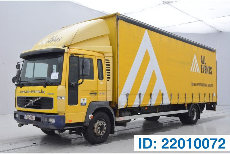 Volvo FL 220* - Truk dengan terpal samping: gambar 1 Volvo FL 220* - Truk dengan terpal samping: gambar 1