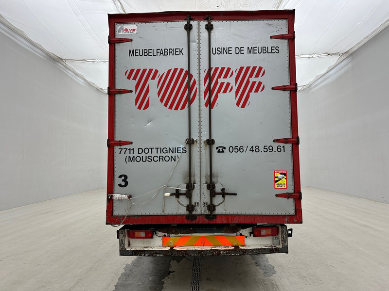 Volvo FL 220 - Pengangkut kontainer/ Container truck: gambar 5 Volvo FL 220 - Pengangkut kontainer/ Container truck: gambar 5