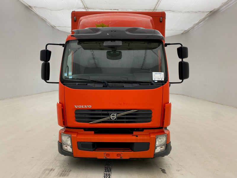 Volvo FL 240 - Truk box: gambar 2 Volvo FL 240 - Truk box: gambar 2