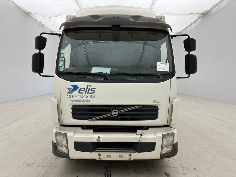 Volvo FL 240 - Truk box: gambar 2 Volvo FL 240 - Truk box: gambar 2