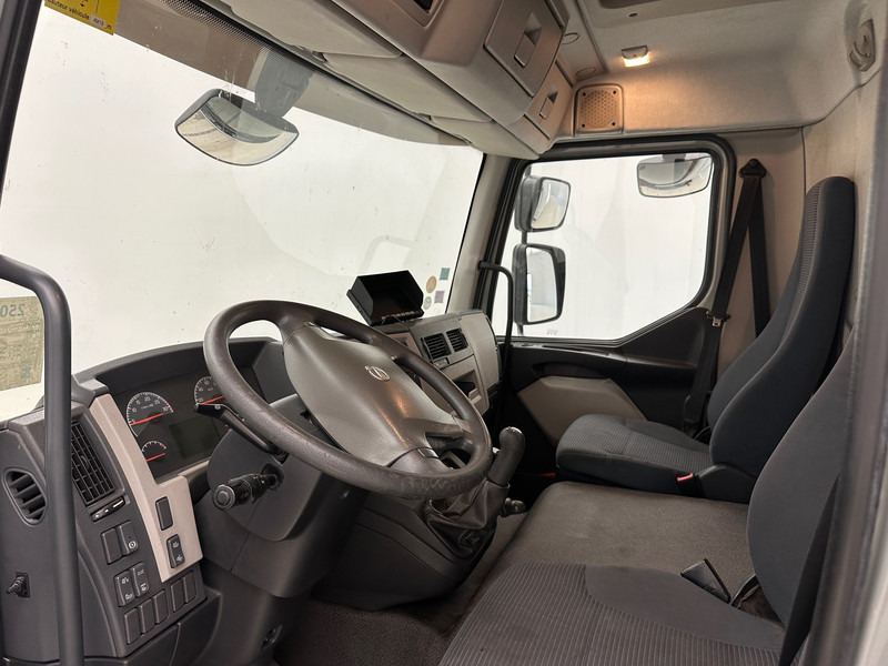 Truk box Volvo FL 290: gambar 10