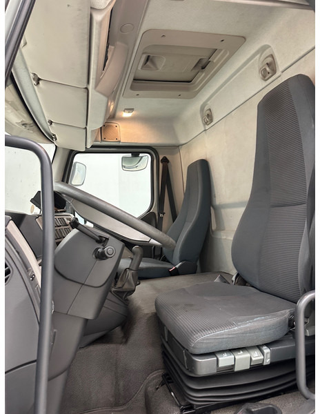 Truk box Volvo FL 290: gambar 11