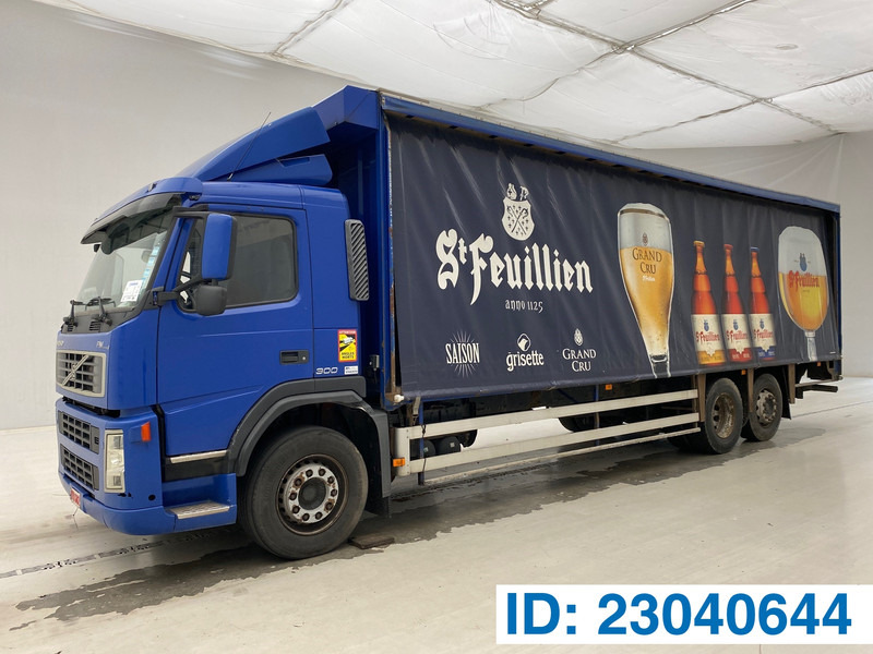 Volvo FM 300 - 6x2* - Truk dengan terpal samping: gambar 1 Volvo FM 300 - 6x2* - Truk dengan terpal samping: gambar 1