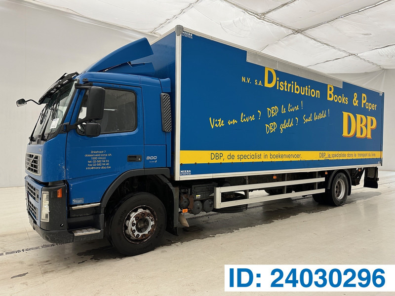 Volvo FM 300 - Truk box: gambar 1 Volvo FM 300 - Truk box: gambar 1