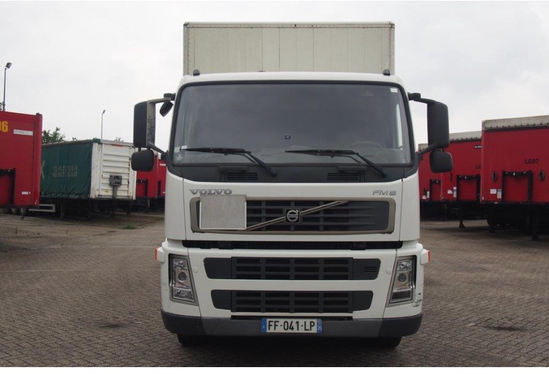 Volvo FM9.260 - Truk box: gambar 2 Volvo FM9.260 - Truk box: gambar 2