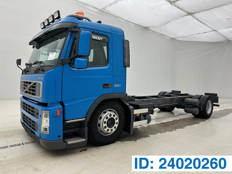 Volvo FM9.260* - Truk sasis: gambar 1 Volvo FM9.260* - Truk sasis: gambar 1