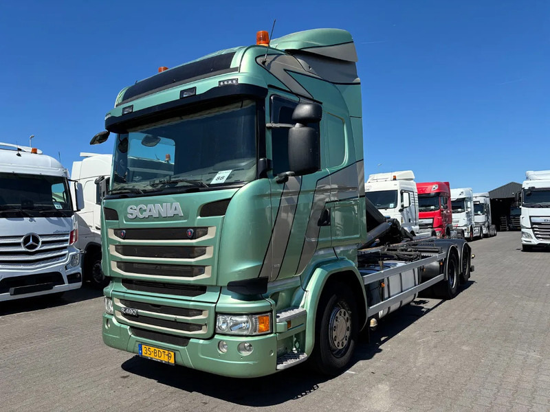 Scania R490 6x2 Euro 6 Retarder VDL Hooklift - Truk pembawa sistem kabel: gambar 1 Scania R490 6x2 Euro 6 Retarder VDL Hooklift - Truk pembawa sistem kabel: gambar 1