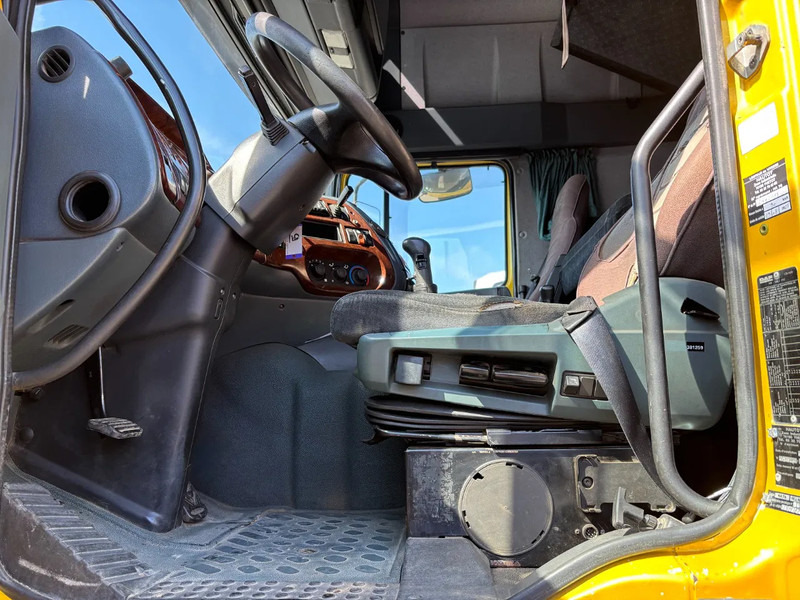 DAF XF 95.530 6X4 Super Spacecab Steelsuspension Manual geabox Euro 3 - Tractor head: gambar 5 DAF XF 95.530 6X4 Super Spacecab Steelsuspension Manual geabox Euro 3 - Tractor head: gambar 5