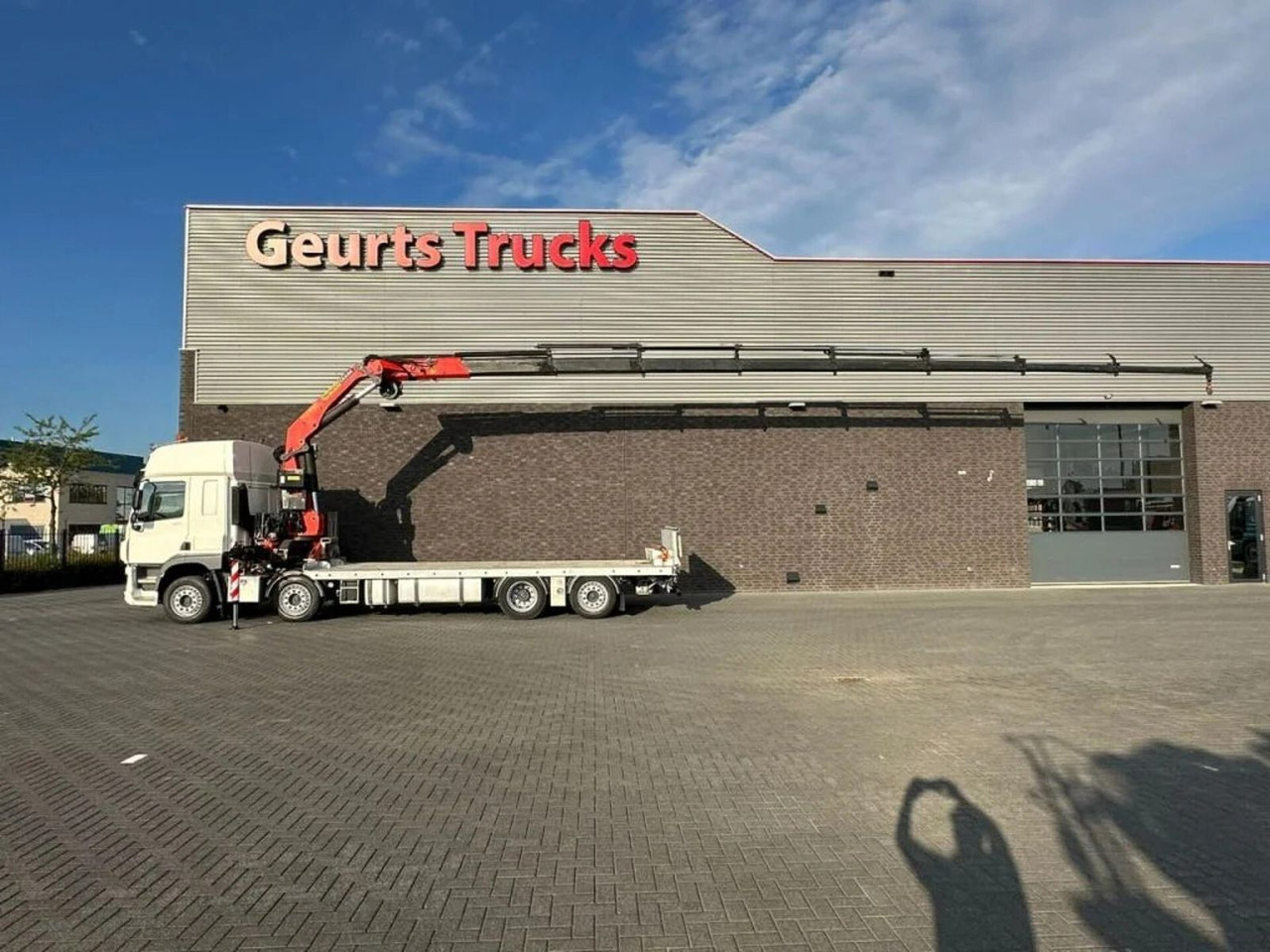 DAF CF 450 8X2 OPRIJWAGEN/MACHINE TRANSPORTER + PALF - Truk derek: gambar 1 DAF CF 450 8X2 OPRIJWAGEN/MACHINE TRANSPORTER + PALF - Truk derek: gambar 1