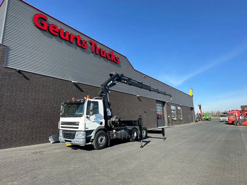 DAF CF 85 410 6X2 + HIAB 422EP-5 HIPRO TREKKER/SATTELZUG/TRACTOR UNIT/ CAMION - Truk derek: gambar 4 DAF CF 85 410 6X2 + HIAB 422EP-5 HIPRO TREKKER/SATTELZUG/TRACTOR UNIT/ CAMION - Truk derek: gambar 4