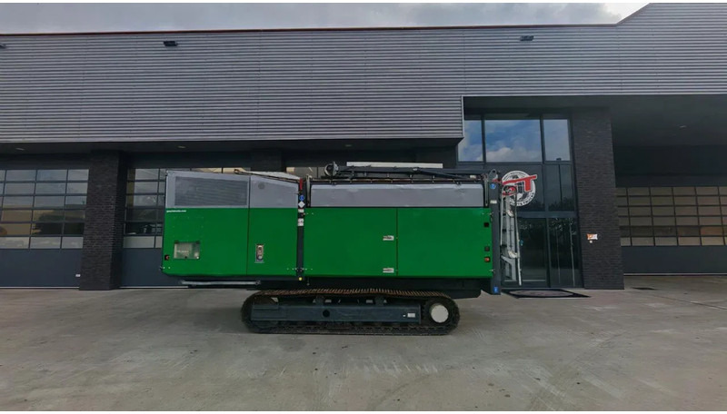 Komptech CRAMBO 6000 MOBILE SLOW-SPEED SHREDDER - Pemotong kayu: gambar 1 Komptech CRAMBO 6000 MOBILE SLOW-SPEED SHREDDER - Pemotong kayu: gambar 1