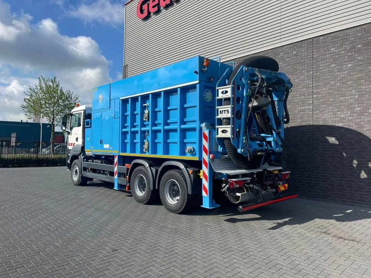 MAN MTS SAUGBAGGER/SUCTIONEXCAVATOR/GRONDZUIGER - Truk vakum: gambar 4 MAN MTS SAUGBAGGER/SUCTIONEXCAVATOR/GRONDZUIGER - Truk vakum: gambar 4