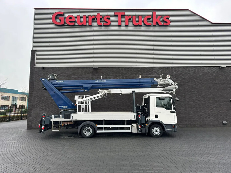 MAN TGL 7.190 4X2 BB BOCKER AK37/4000 + JIB MONTAGEKRAN/DACHDECKERKRAN/ROOFCRANE/KRAAN/KRAN/GRUA - Truk derek: gambar 4 MAN TGL 7.190 4X2 BB BOCKER AK37/4000 + JIB MONTAGEKRAN/DACHDECKERKRAN/ROOFCRANE/KRAAN/KRAN/GRUA - Truk derek: gambar 4