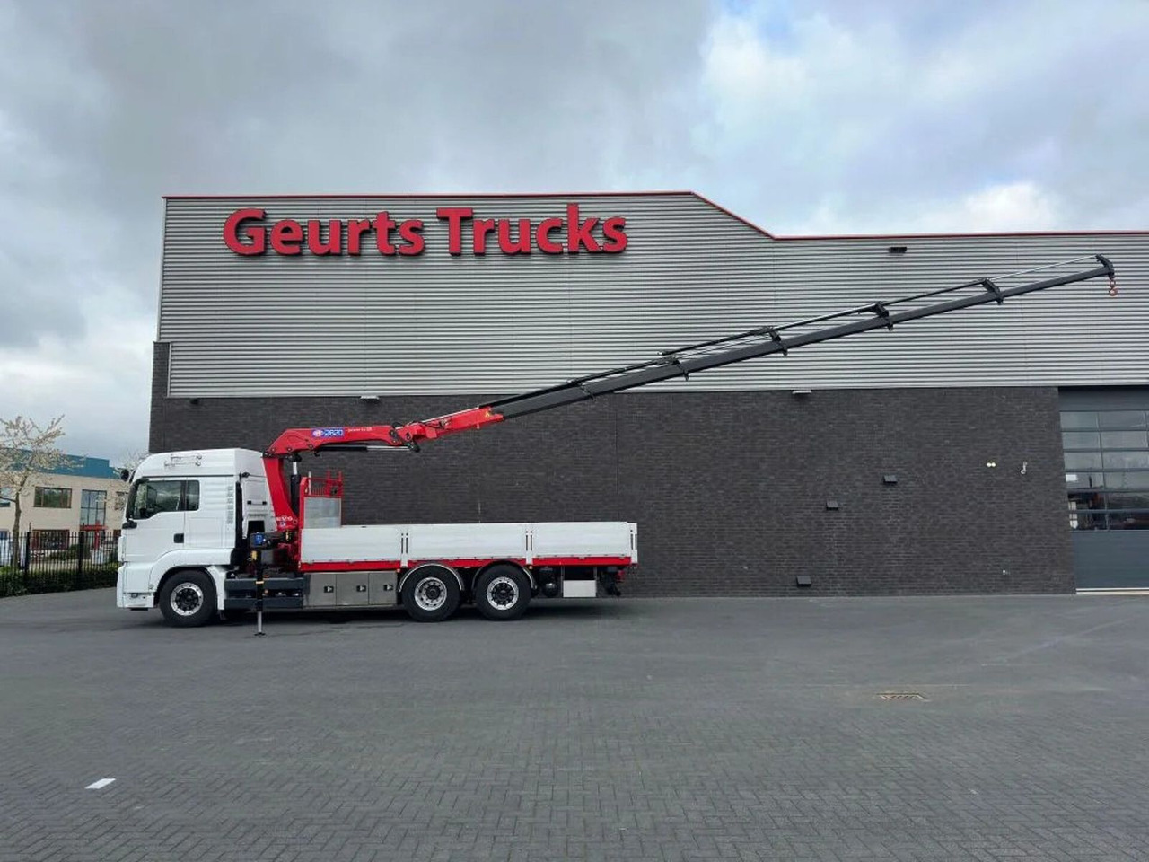 MAN TGS 26.500 6X2 + HMF 2820-K6 KRAAN/KAN/CRANE/GRU - Truk derek: gambar 3 MAN TGS 26.500 6X2 + HMF 2820-K6 KRAAN/KAN/CRANE/GRU - Truk derek: gambar 3