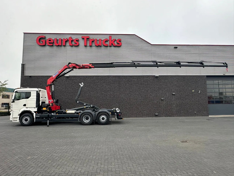 MAN TGS 26.520 6X4H-4 BL NEW MODEL + MEILLER HAAKARMSYSTEEM + HMF 2320 K6-RCS KRAAN/KRAN/CRANE/GRUA - Hook lift, Truk derek: gambar 1 MAN TGS 26.520 6X4H-4 BL NEW MODEL + MEILLER HAAKARMSYSTEEM + HMF 2320 K6-RCS KRAAN/KRAN/CRANE/GRUA - Hook lift, Truk derek: gambar 1