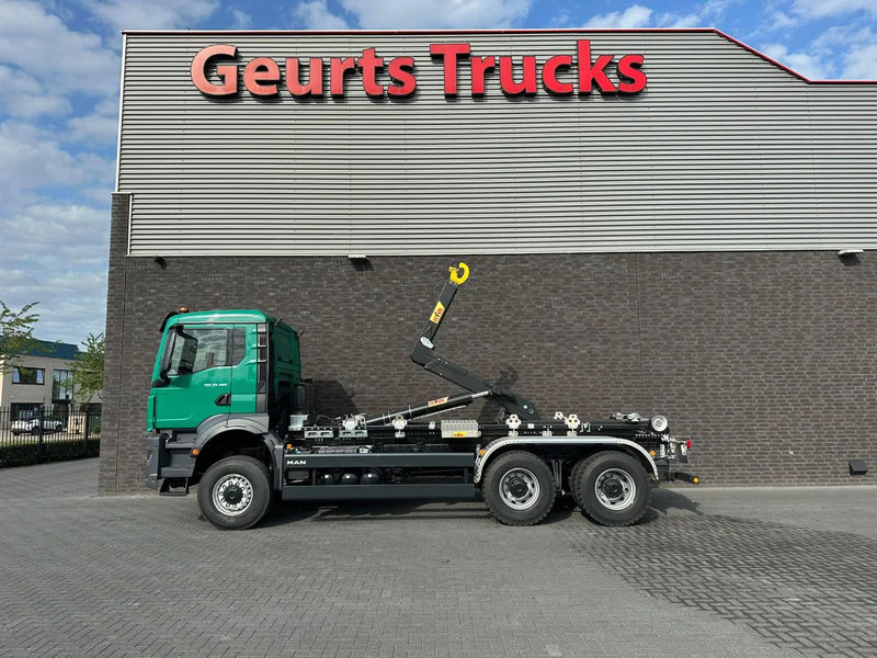 MAN TGS 33.480 6X6 HYVA LIFT 26-55-S HAAKARM / ABROLLKIPPER/ HOOKLIFT (NIEUWE/ NEU/ NEW) - Hook lift: gambar 1 MAN TGS 33.480 6X6 HYVA LIFT 26-55-S HAAKARM / ABROLLKIPPER/ HOOKLIFT (NIEUWE/ NEU/ NEW) - Hook lift: gambar 1