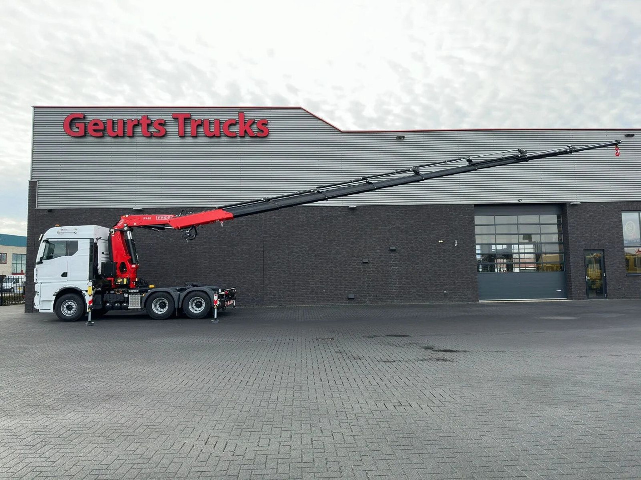 MAN TGX 33.520 6X4 TREKKER-BAKWAGEN COMBI + FASSI F4 - Truk derek: gambar 4 MAN TGX 33.520 6X4 TREKKER-BAKWAGEN COMBI + FASSI F4 - Truk derek: gambar 4