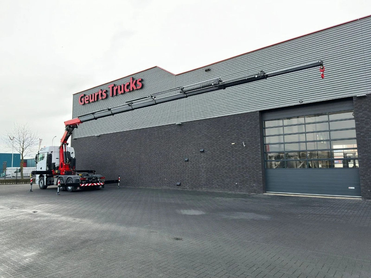 MAN TGX 33.520 6X4 TREKKER-BAKWAGEN COMBI + FASSI F4 - Truk derek: gambar 3 MAN TGX 33.520 6X4 TREKKER-BAKWAGEN COMBI + FASSI F4 - Truk derek: gambar 3