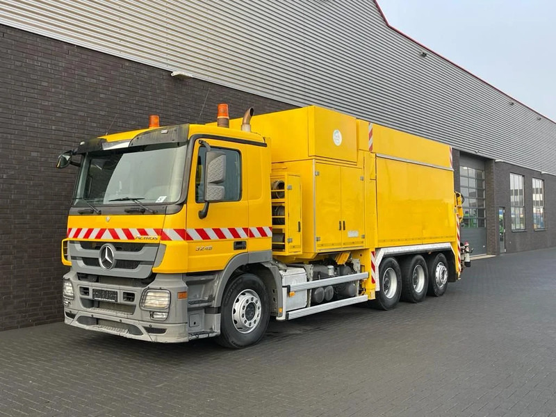 Mercedes-Benz Actros 3248 8X4 TRIDEM MTS DINO 12 SAUGBAGGER/SUCTIONEXAVATOR/GRONDZUIGER - Truk vakum: gambar 2 Mercedes-Benz Actros 3248 8X4 TRIDEM MTS DINO 12 SAUGBAGGER/SUCTIONEXAVATOR/GRONDZUIGER - Truk vakum: gambar 2