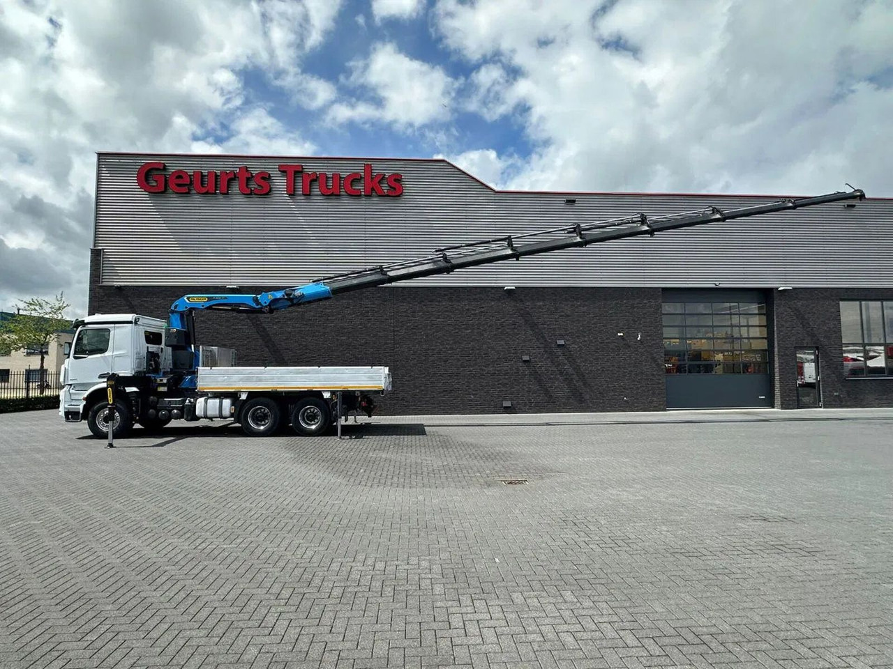 Mercedes-Benz Arocs 3351 963-2-E 6X4 KIPPER / TIPPER + PALFING - Truk derek: gambar 5 Mercedes-Benz Arocs 3351 963-2-E 6X4 KIPPER / TIPPER + PALFING - Truk derek: gambar 5